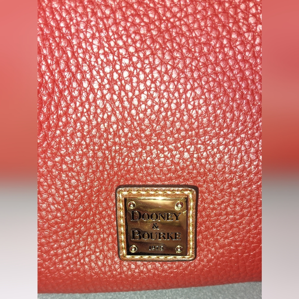 Dooney & Bourke Leather Tote Bag in Burnt Orange Like New - Picture 3 of 9